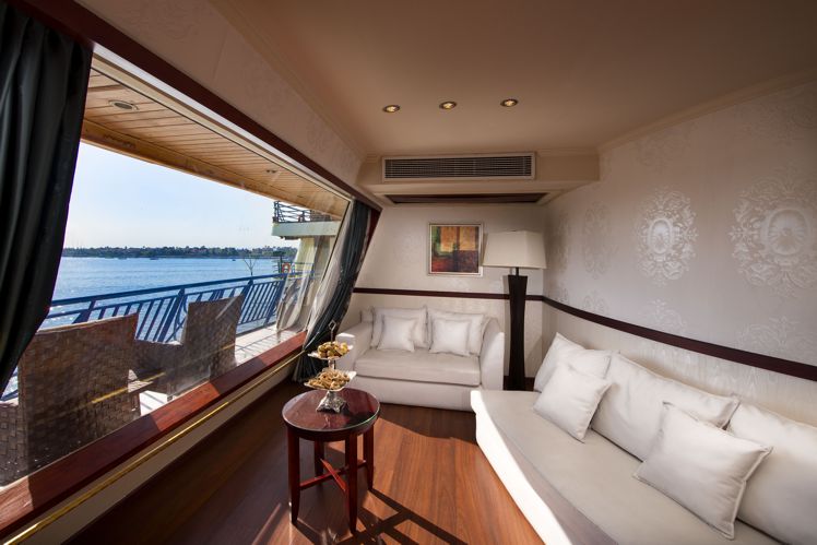 M/S Amwaj Living Stone