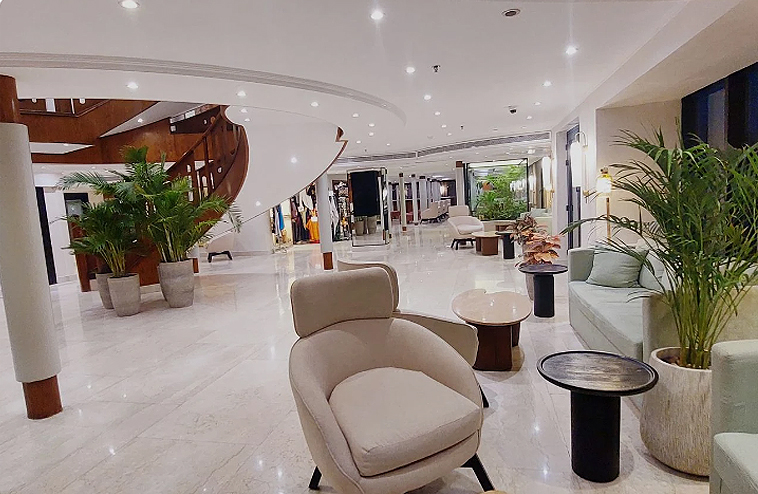 M/S Le Fayan II Lobby
